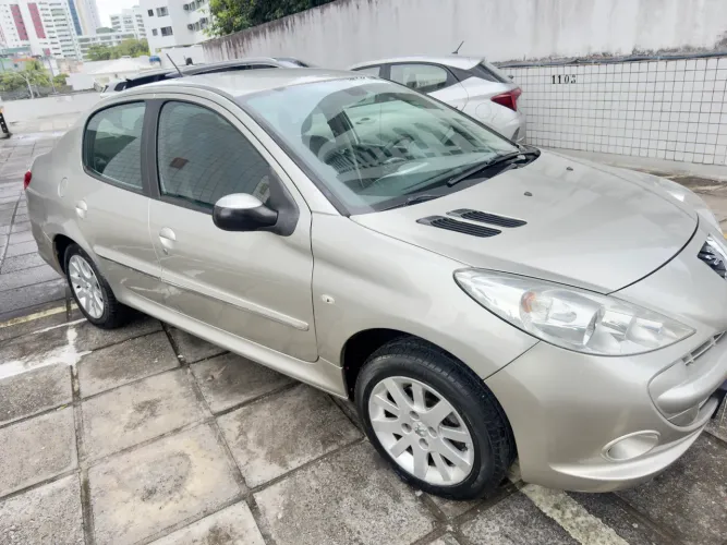 Peugeot 207 Sedan Passion XS 1.6 Flex 16V 4P 2013