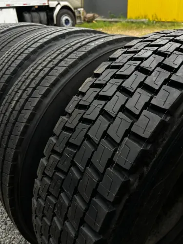 Pneus 295/80r22.5 Reformados com Borracha Vipal e 1 Ano De Garantia - R$ 1.3k em 10x s/Jrs