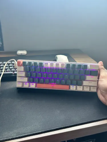 Teclado gamer mecânico k500 b61 em ótimo estado!