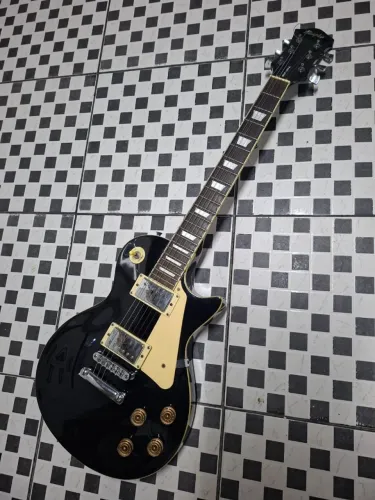 Guitarra Les Paul Preta
