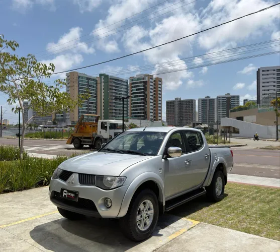 Mitsubishi L200 Triton HPE 3.2 CD TB Int.diesel AUT 2010