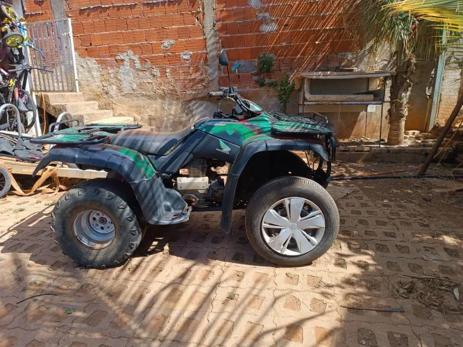 Quadriciclo fourtrax 350