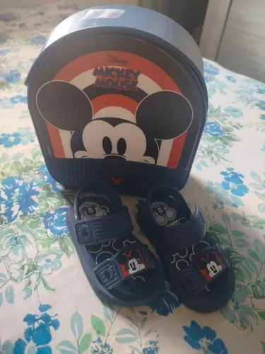 Kit mochila com sandália Mickey