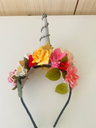 Tiara unicórnio floral
