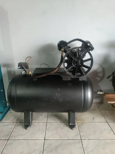Compressor de ar 140 Psi 100 litros 