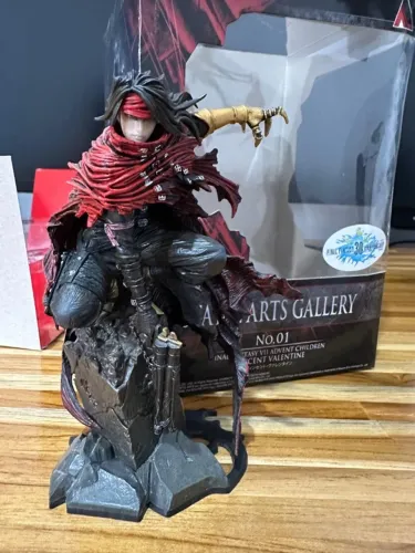 Final Fantasy 7 Vincent Valentine Static Arts Square Enix