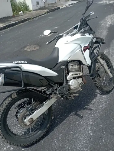 XRE 300 zerada