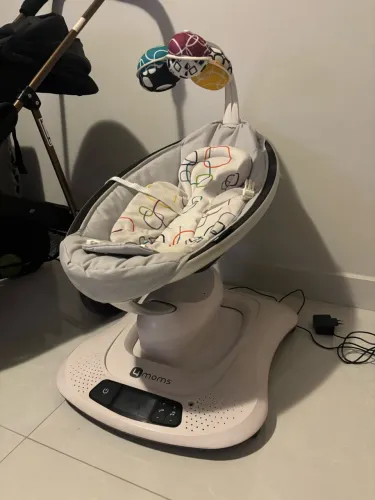 Cadeira De Balanço Para Bebê 4moms Mamaroo 4.0 Cinza (usado)