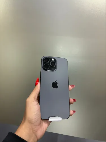 iPhone 16 PRO MAX 256GB - pouco usado