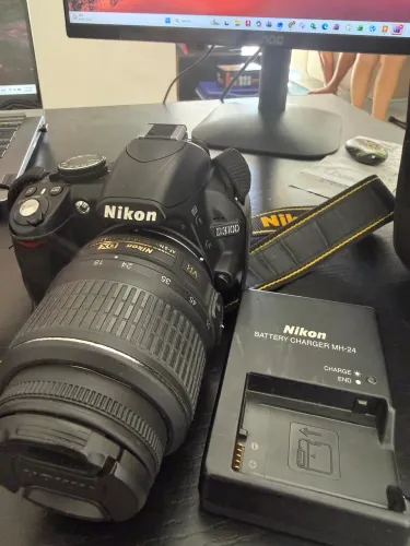     Nikon D3100 excelente estado !!! Apenas 9% Shutter