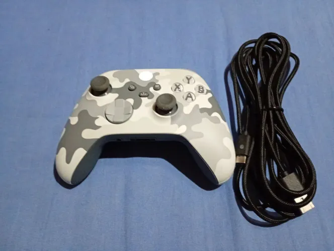 Vendo controle XBox X personalizado com bateria e cabo 3m