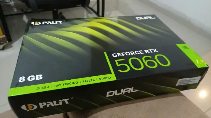 Placa de Vídeo Palit GeForce RTX 5060 Dual 8GB - Completa na Caixa