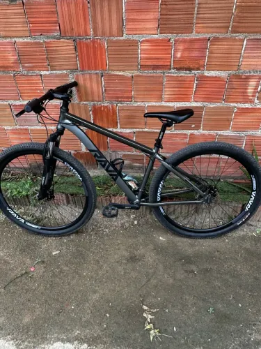 Bicicleta Rava aro 29,tamanho quadro 17 e machas 2x10