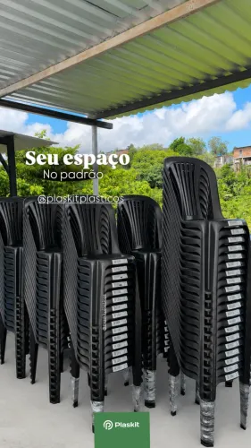 Cadeira de plástico 