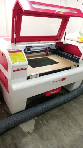 Máquina de Corte e Gravação Laser 1000x800 100w - Sun Special