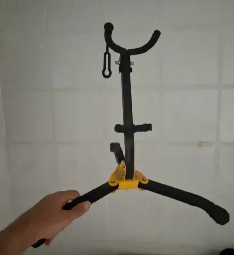 Vendo Pedestal para Sax Alto ou Tenor.