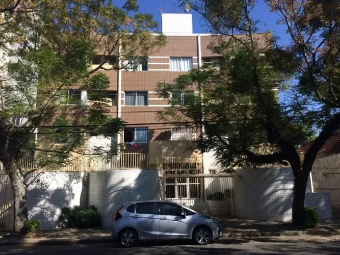 Aluga-se kitnet 30m2 com garagem direto com proprietário. Próximo da PUC-PR.