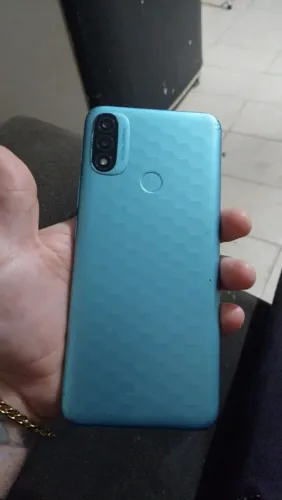 Moto E20 64gb novo dem detalhes $300,00
