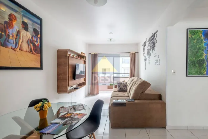 Apartamento mobiliado com 3 dormitórios na Avenida Brasil em Balneário Camboriú