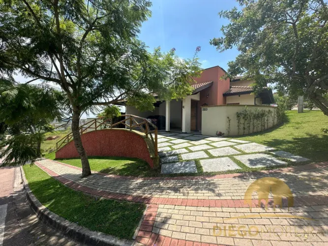 Linda casa à venda em Mairiporã e dentro do condomínio Morada Do Sol