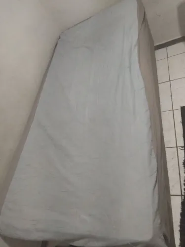 Cama seminovo 3 meses de uso