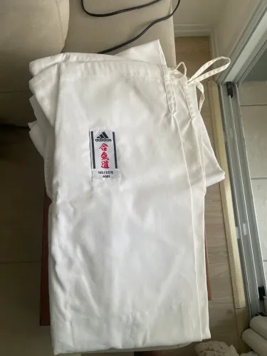 Vendo kimono de Karatê