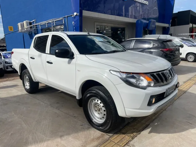 Mitsubishi L200 Triton Sport GL 2.4 Diesel 2024