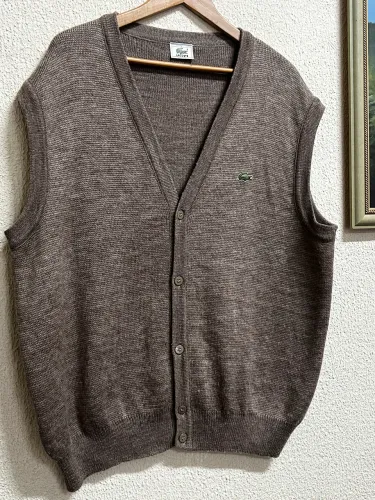 COLETE EM LÃ LACOSTE TAM.05