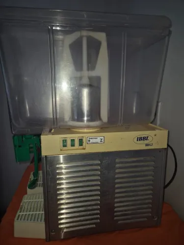 REFRESQUEIRA USADA 