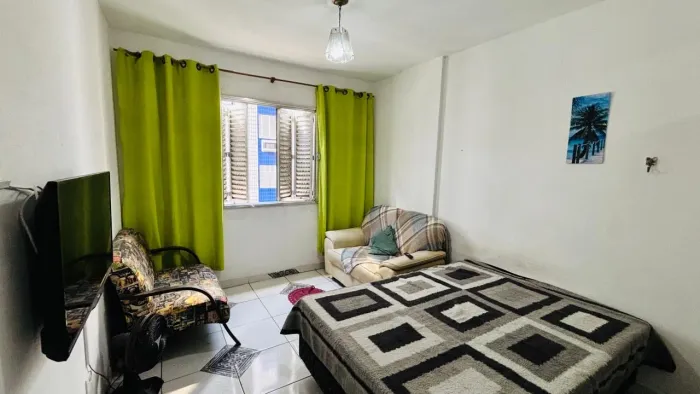 Sala living -Mobiliada - Centro- 2 quadras da praia - S.Vicente