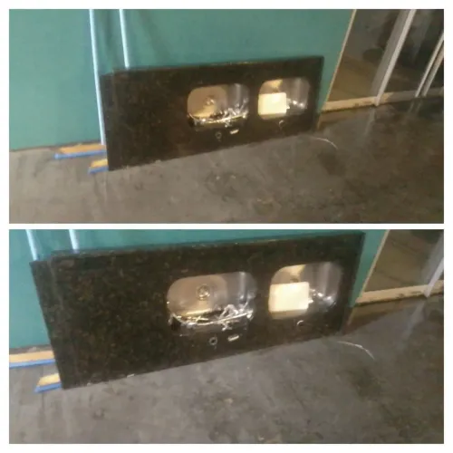 Pia dupla de inox com tampo de granito