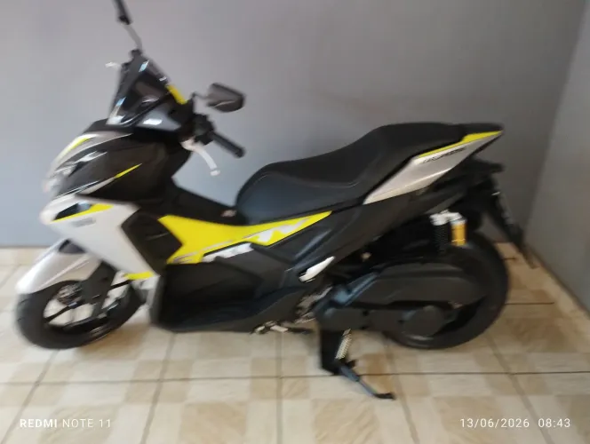 VENDO OU TROCO MOTO YHAMARA AEROX 160 POR XMAX 250 OU CARRO DO MEU INTERESSE