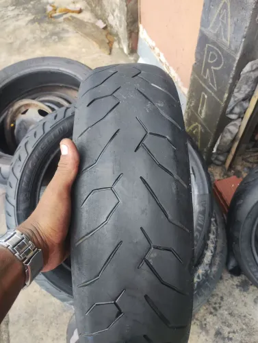 Pneu 140/70-17 Pirelli 
