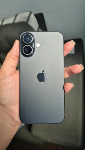 iPhone 16