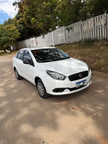 Fiat Grand Siena Attractive 1.0 Flex 8V 4P 2021