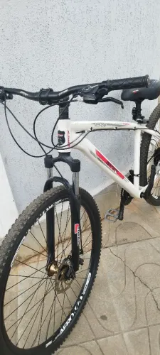 Bicicleta aro 29, quadro L.. troco por PlayStation 4 ou 5