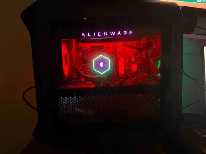 PC GAMER ALIENWARE AURORA R15 (MUITO NOVO)