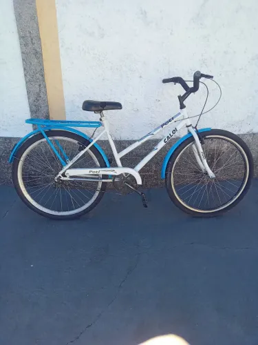 Vendo Bicicleta Caloi Poti aro 26 , excelente preço 250 Reais