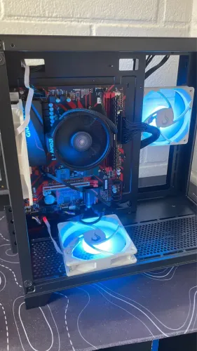 PC Gamer Ryzen 5 5600G + 16GB Corsair + SSD NVMe 1TB |