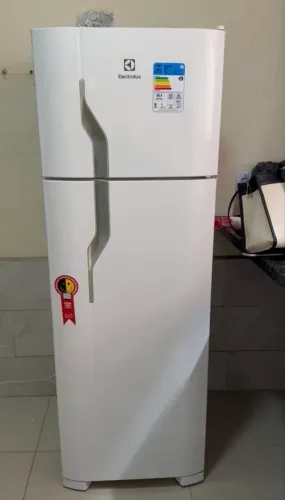 Geladeira Electrolux Cycle Defrost 260L Super Freezer Duplex Branca