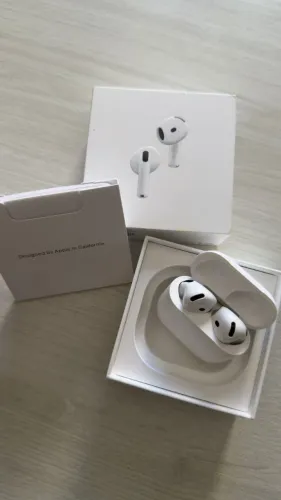 AirPod 4 com cancelamento de ruído