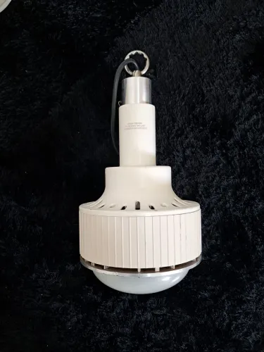 Luminária industrial Ourolux de alta potência com tecnologia LED. High Bay, 120W, 6.500k,