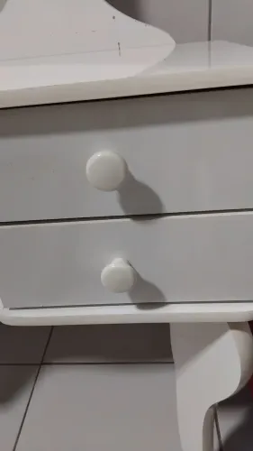 PENTEADEIRA COM ESPELHO 