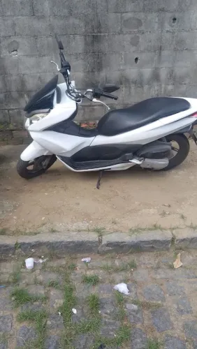 HONDA PCX AUTOMATICA 2015 VENDO