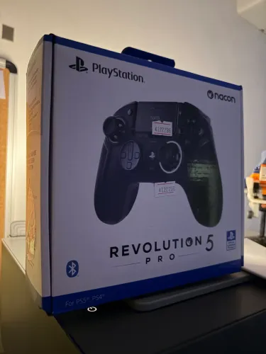 Nacon revolution 5 pro