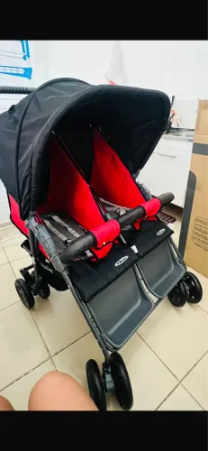 Carrinho para gêmeos