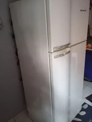 Vendo geladeira continental 