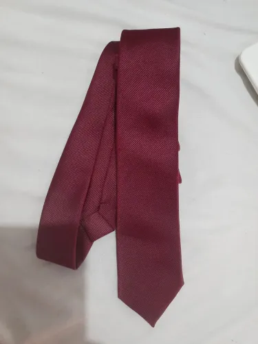 Gravata marsala
