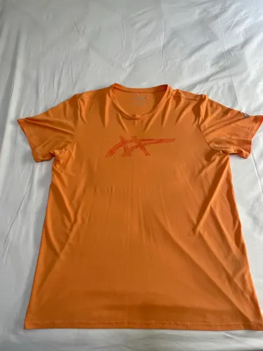 Camiseta de Treino Asics Tamanho G
