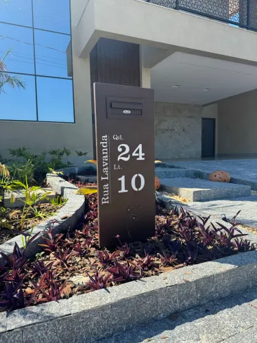 Caixa de correios e placa de endereço para condomínio 